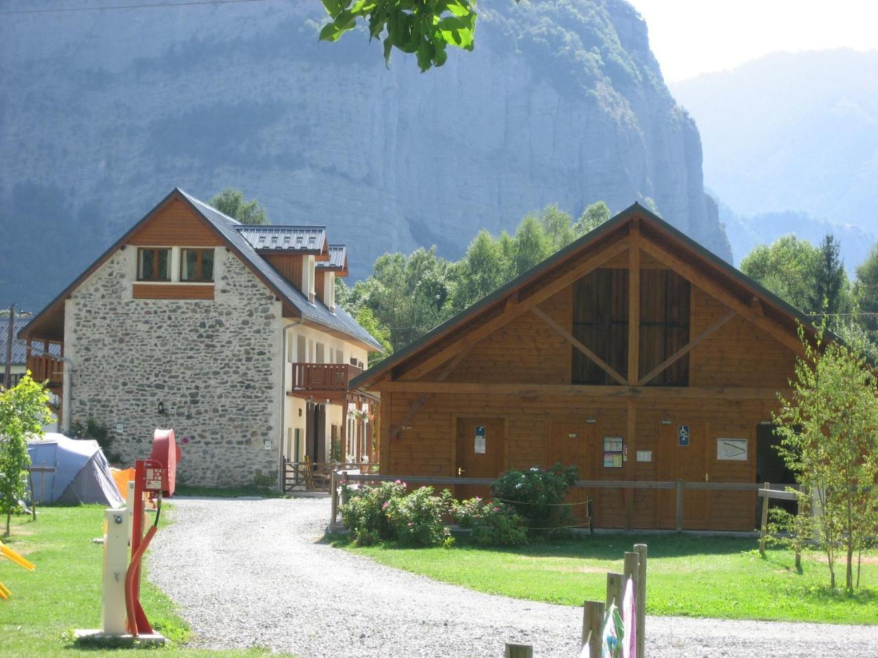 Ferme Noemie Villa Le Bourg-dʼOisans Exterior foto